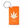 מחזיק מפתחות בצורת מלבן בעיצוב אישי עם השם שלך בעיצוב עלה מריחואנה - גראס גודל המחזיק 6 × 4 ס"מ