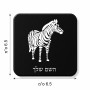 מגנט למקרר בעיצוב אישי עם השם שלך בעיצוב זברה גודל המגנט 6.5 × 6.5 ס"מ