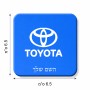 מגנט למקרר בעיצוב אישי עם השם שלך בעיצוב טויוטה גודל המגנט 6.5 × 6.5 ס"מ