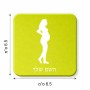 מגנט למקרר בעיצוב אישי עם השם שלך בעיצוב אישה בהריון גודל המגנט 6.5 × 6.5 ס"מ
