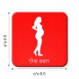 מגנט למקרר בעיצוב אישי עם השם שלך בעיצוב אישה בהריון גודל המגנט 6.5 × 6.5 ס"מ