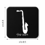 מגנט למקרר בעיצוב אישי עם השם שלך בעיצוב סקסופון גודל המגנט 6.5 × 6.5 ס"מ