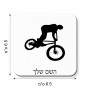 מגנט למקרר בעיצוב אישי עם השם שלך בעיצוב רוכב אופניים גודל המגנט 6.5 × 6.5 ס"מ