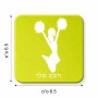 מגנט למקרר בעיצוב אישי עם השם שלך בעיצוב מעודדת גודל המגנט 6.5 × 6.5 ס"מ