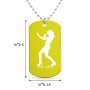 שרשרת דיסקיט מאלומיניום בעיצוב אישי עם השם שלך בעיצוב אישה מגוננת גודל הדיסקיט 2.9 × 5 ס"מ