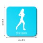 מגנט למקרר בעיצוב אישי עם השם שלך בעיצוב רץ רץ אישה גודל המגנט 6.5 × 6.5 ס"מ