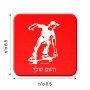 מגנט למקרר בעיצוב אישי עם השם שלך בעיצוב ילד סקייטבורד גודל המגנט 6.5 × 6.5 ס"מ