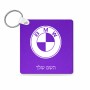 מחזיק מפתחות בצורת ריבוע בעיצוב אישי עם השם שלך בעיצוב ב.מ.וו גודל המחזיק 5 × 5 ס"מ