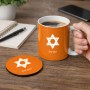 ספל תה \ קפה + תחתית עגולה בעיצוב אישי עם השם שלך בעיצוב מגן דוד - מגן דוד - ישראל גודל הספל 325 מ"ל קוטר התחתית 10 ס"מ
