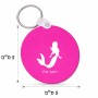 מחזיק מפתחות בצורת עיגול בעיצוב אישי עם השם שלך בעיצוב בתולת ים - אישה גודל המחזיק 5 × 5 ס"מ