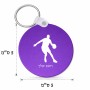 מחזיק מפתחות בצורת עיגול בעיצוב אישי עם השם שלך בעיצוב שחקן כדורסל גודל המחזיק 5 × 5 ס"מ