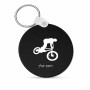 מחזיק מפתחות בצורת עיגול בעיצוב אישי עם השם שלך בעיצוב רוכב אופניים גודל המחזיק 5 × 5 ס"מ