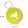 מחזיק מפתחות בצורת עיגול בעיצוב אישי עם השם שלך בעיצוב מוטוקרוס גודל המחזיק 5 × 5 ס"מ