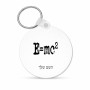 מחזיק מפתחות בצורת עיגול בעיצוב אישי עם השם שלך בעיצוב נוסחת אלברט איינשטיין גודל המחזיק 5 × 5 ס"מ