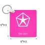 מחזיק מפתחות בצורת ריבוע בעיצוב אישי עם השם שלך בעיצוב קרייזלר גודל המחזיק 5 × 5 ס"מ