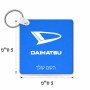 מחזיק מפתחות בצורת ריבוע בעיצוב אישי עם השם שלך בעיצוב דייהטסו גודל המחזיק 5 × 5 ס"מ