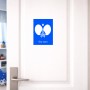 שלט אלומיניום קטן לחדר בעיצוב אישי עם השם שלך בעיצוב פינג פונג גודל השלט 15 × 20 ס"מ.