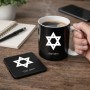 ספל תה \ קפה + תחתית מרובעת בעיצוב אישי עם השם שלך בעיצוב מגן דוד - מגן דוד - ישראל גודל הספל 325 מ"ל גודל התחתית 9 × 9 ס"מ