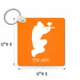 מחזיק מפתחות בצורת ריבוע בעיצוב אישי עם השם שלך בעיצוב שחקן כאב כדור גודל המחזיק 5 × 5 ס"מ