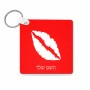מחזיק מפתחות בצורת ריבוע בעיצוב אישי עם השם שלך בעיצוב שפתיים - נשיקה גודל המחזיק 5 × 5 ס"מ