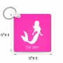 מחזיק מפתחות בצורת ריבוע בעיצוב אישי עם השם שלך בעיצוב בתולת ים - אישה גודל המחזיק 5 × 5 ס"מ