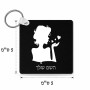מחזיק מפתחות בצורת ריבוע בעיצוב אישי עם השם שלך בעיצוב אהבת נשים גודל המחזיק 5 × 5 ס"מ