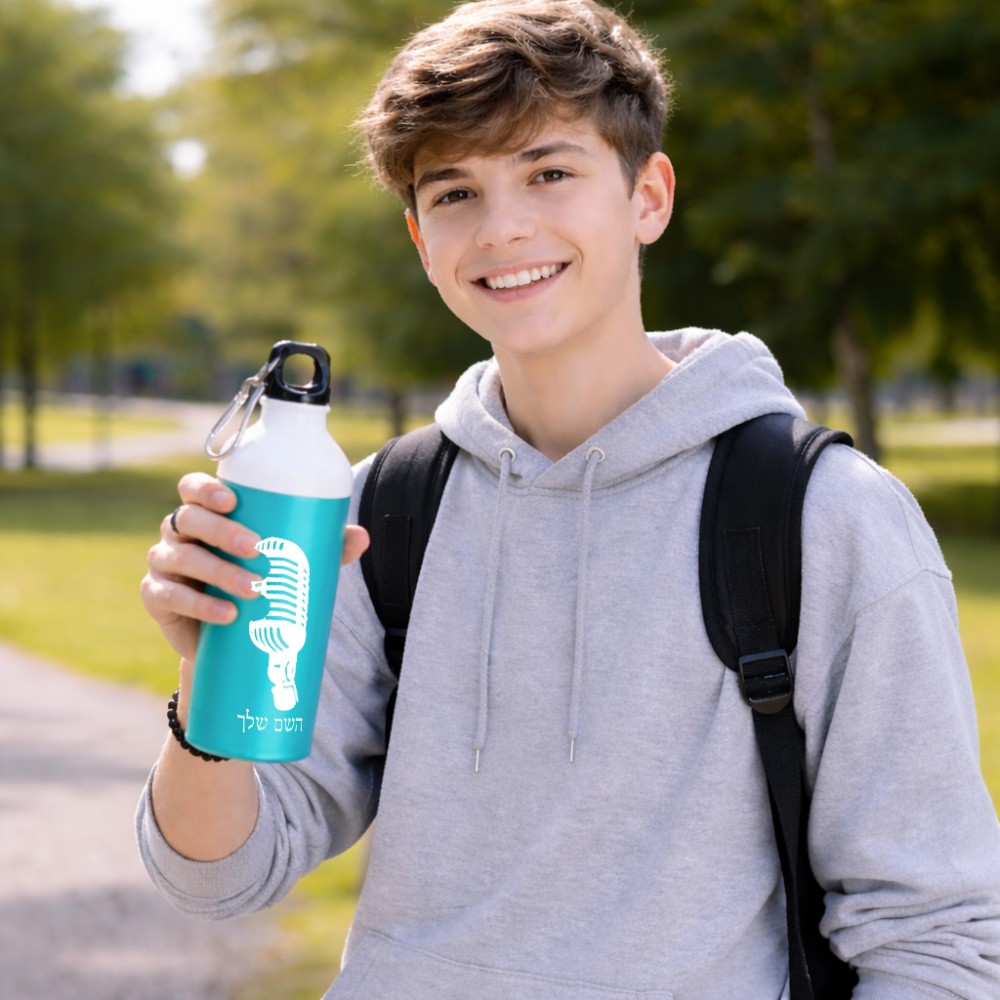 בקבוק מים ספורטיבי 500 מ"ל בעיצוב אישי עם השם שלך בעיצוב מיקרופון גודל 19 × 7 ס"מ