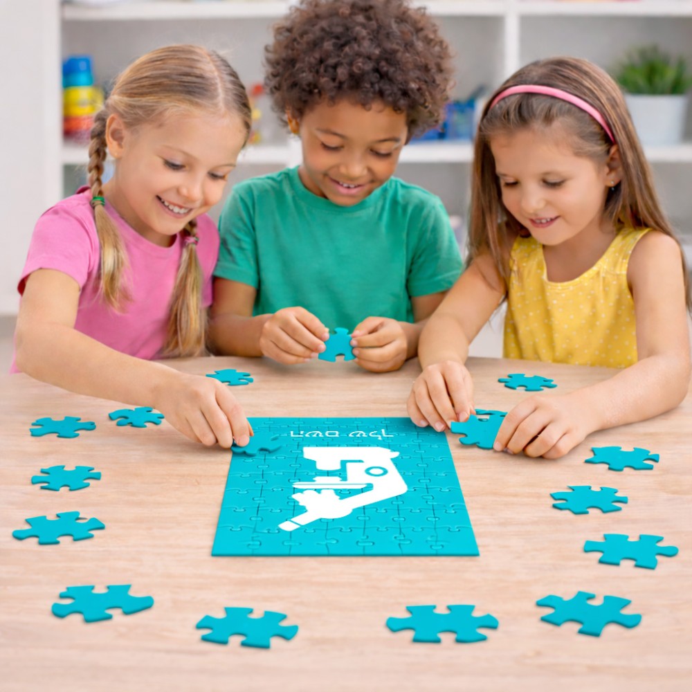 פאזל 80 חלקים בעיצוב אישי עם השם שלך בעיצוב מיקרוסקופ מידות הארנק 14 × 20 ס"מ
