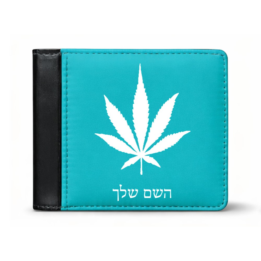 ארנק עור שחור בעיצוב אישי עם השם שלך בעיצוב עלה מריחואנה - גראס מידות הארנק 9.5 × 11 ס"מ