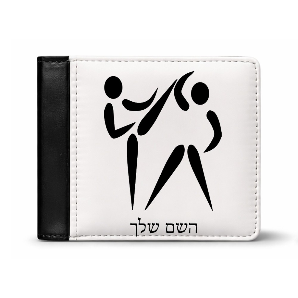ארנק עור שחור בעיצוב אישי עם השם שלך בעיצוב לוחמים אולימפיים מידות הארנק 9.5 × 11 ס"מ