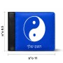 ארנק עור שחור בעיצוב אישי עם השם שלך בעיצוב סמל יינג יאנג מידות הארנק 9.5 × 11 ס"מ