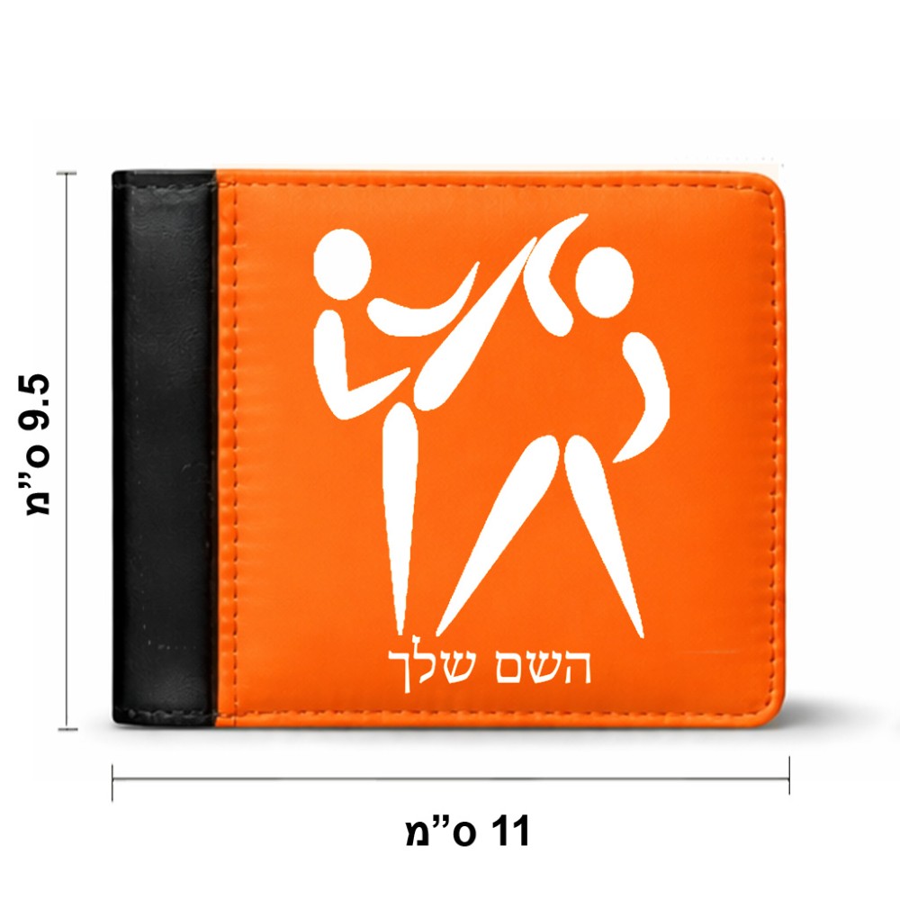 ארנק עור שחור בעיצוב אישי עם השם שלך בעיצוב לוחמים אולימפיים מידות הארנק 9.5 × 11 ס"מ