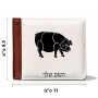 ארנק עור חום בעיצוב אישי עם השם שלך בעיצוב חזיר מידות הארנק 9.5 × 11 ס"מ
