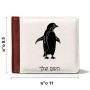 ארנק עור חום בעיצוב אישי עם השם שלך בעיצוב פינגווין מידות הארנק 9.5 × 11 ס"מ