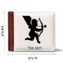 ארנק עור חום בעיצוב אישי עם השם שלך בעיצוב קופידון מידות הארנק 9.5 × 11 ס"מ