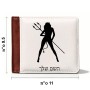 ארנק עור חום בעיצוב אישי עם השם שלך בעיצוב אישה שטן מידות הארנק 9.5 × 11 ס"מ