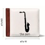 ארנק עור חום בעיצוב אישי עם השם שלך בעיצוב סקסופון מידות הארנק 9.5 × 11 ס"מ