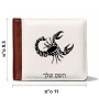 ארנק עור חום בעיצוב אישי עם השם שלך בעיצוב מזלות - עקרב מידות הארנק 9.5 × 11 ס"מ
