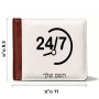 ארנק עור חום בעיצוב אישי עם השם שלך בעיצוב 24 ביולי מידות הארנק 9.5 × 11 ס"מ