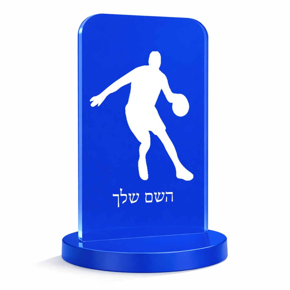 סטנד תמונה מעוצב בעיצוב אישי עם השם שלך בעיצוב שחקן כדורסל גודל 6 × 10 ס"מ