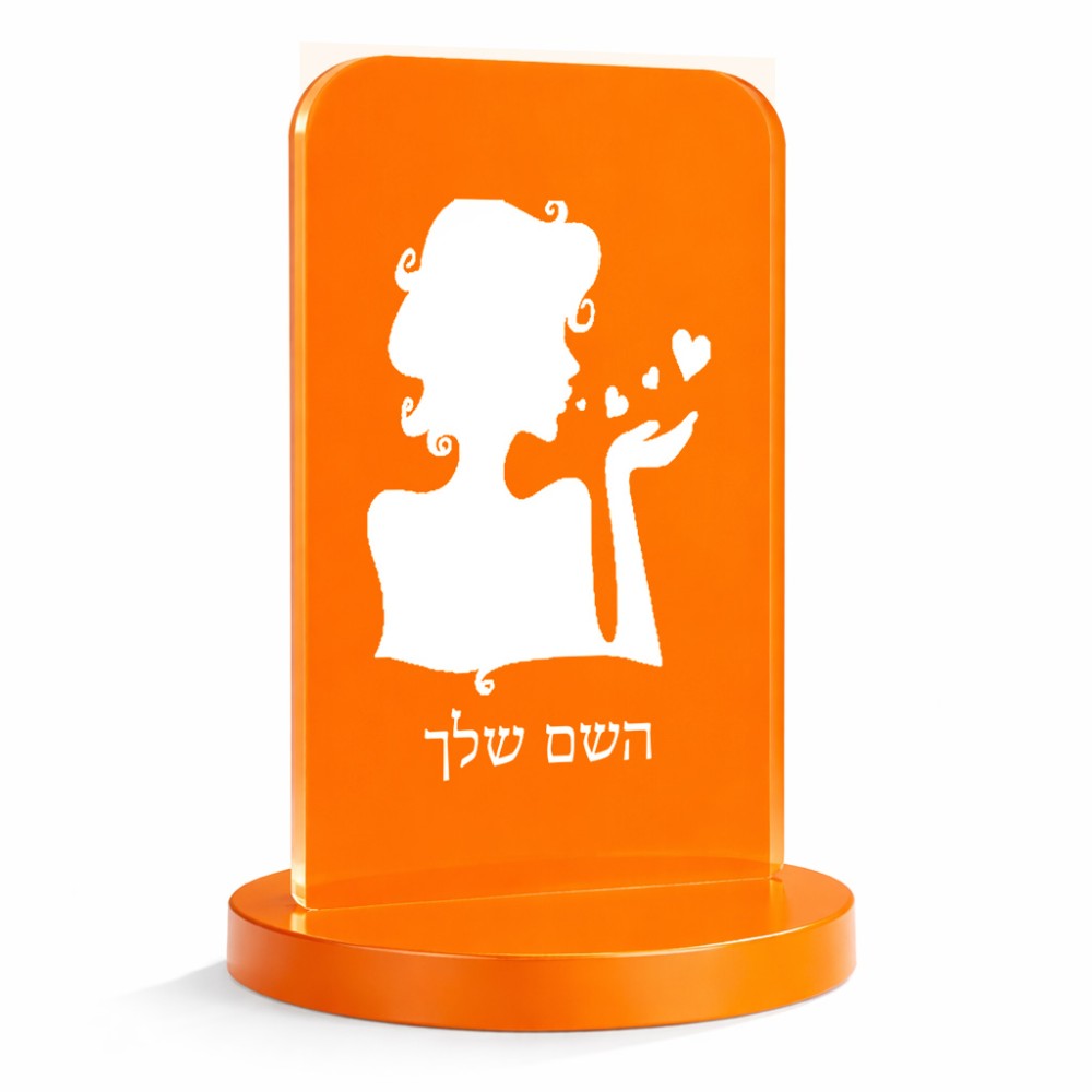 סטנד תמונה מעוצב בעיצוב אישי עם השם שלך בעיצוב אהבת נשים גודל 6 × 10 ס"מ