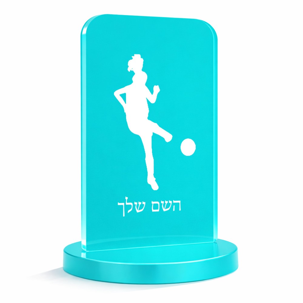 סטנד תמונה מעוצב בעיצוב אישי עם השם שלך בעיצוב שחקנית כדורגל - אישה גודל 6 × 10 ס"מ