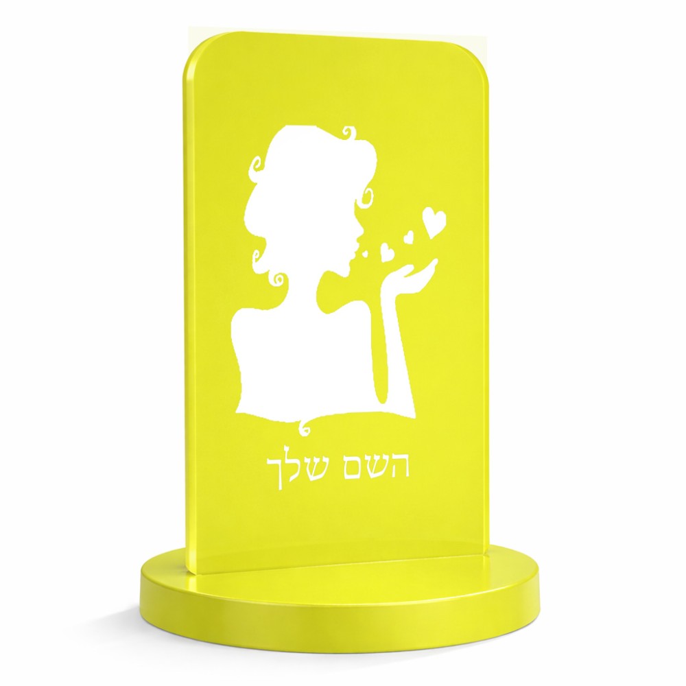 סטנד תמונה מעוצב בעיצוב אישי עם השם שלך בעיצוב אהבת נשים גודל 6 × 10 ס"מ