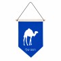 דגל לתליה על קיר בעיצוב אישי עם השם שלך בעיצוב גמל גודל 30 × 19.5 ס"מ