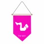 דגל לתליה על קיר בעיצוב אישי עם השם שלך בעיצוב אישה מתאמנת גודל 30 × 19.5 ס"מ