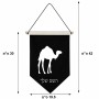 דגל לתליה על קיר בעיצוב אישי עם השם שלך בעיצוב גמל גודל 30 × 19.5 ס"מ