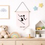 דגל לתליה על קיר בעיצוב אישי עם השם שלך בעיצוב סקי אולימפי גודל 30 × 19.5 ס"מ