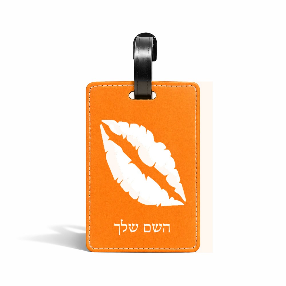 תווית לסימון מזוודה \ תיק בעיצוב אישי עם השם שלך בעיצוב שפתיים - נשיקה גודל 10.3 × 7 ס"מ