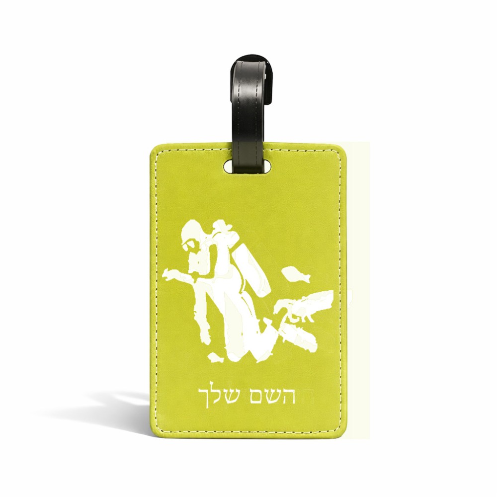 תווית לסימון מזוודה \ תיק בעיצוב אישי עם השם שלך בעיצוב צוללן גודל 10.3 × 7 ס"מ