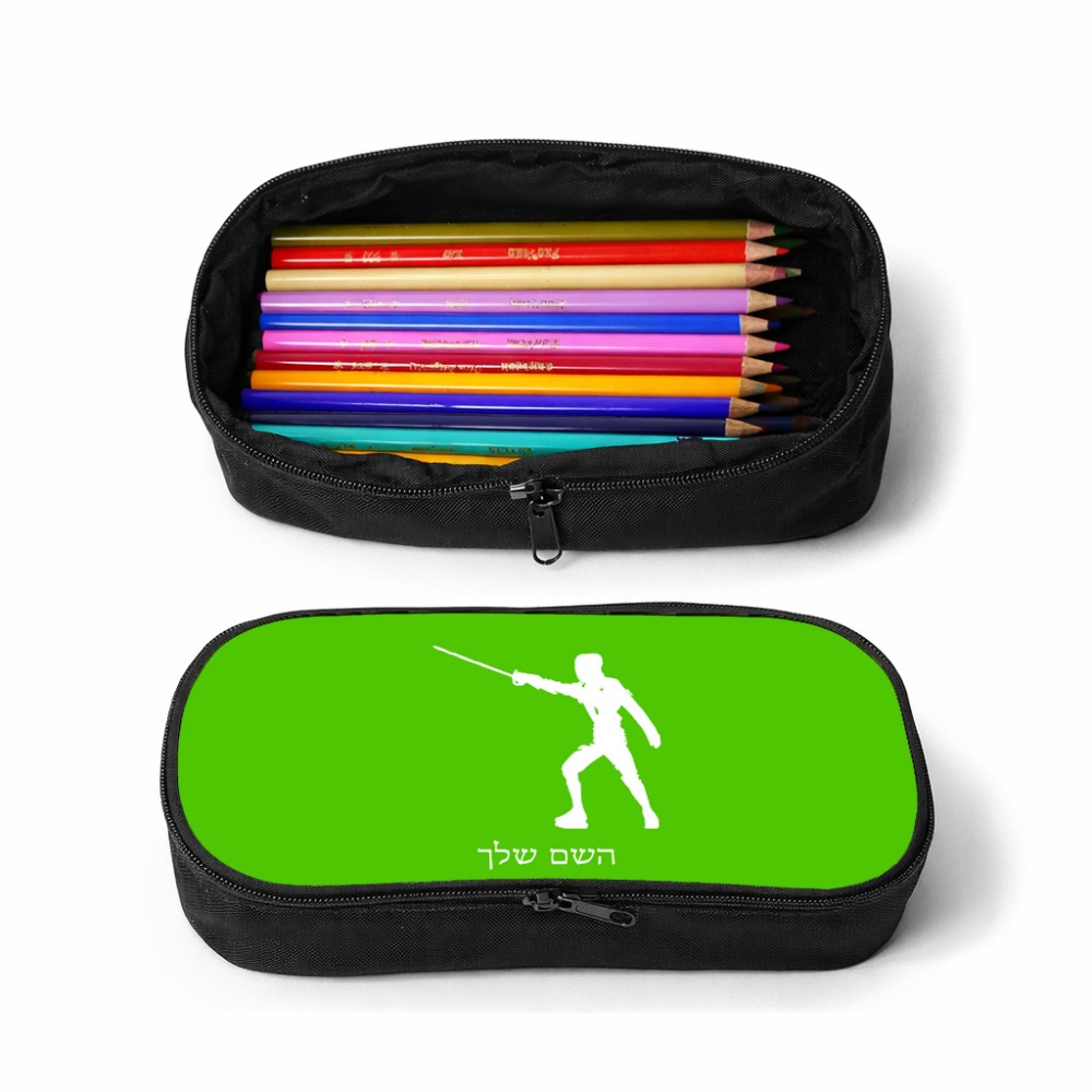 קלמר בעיצוב אישי עם השם שלך בעיצוב לוחם סייף גודל 23 × 7 × 12 ס"מ